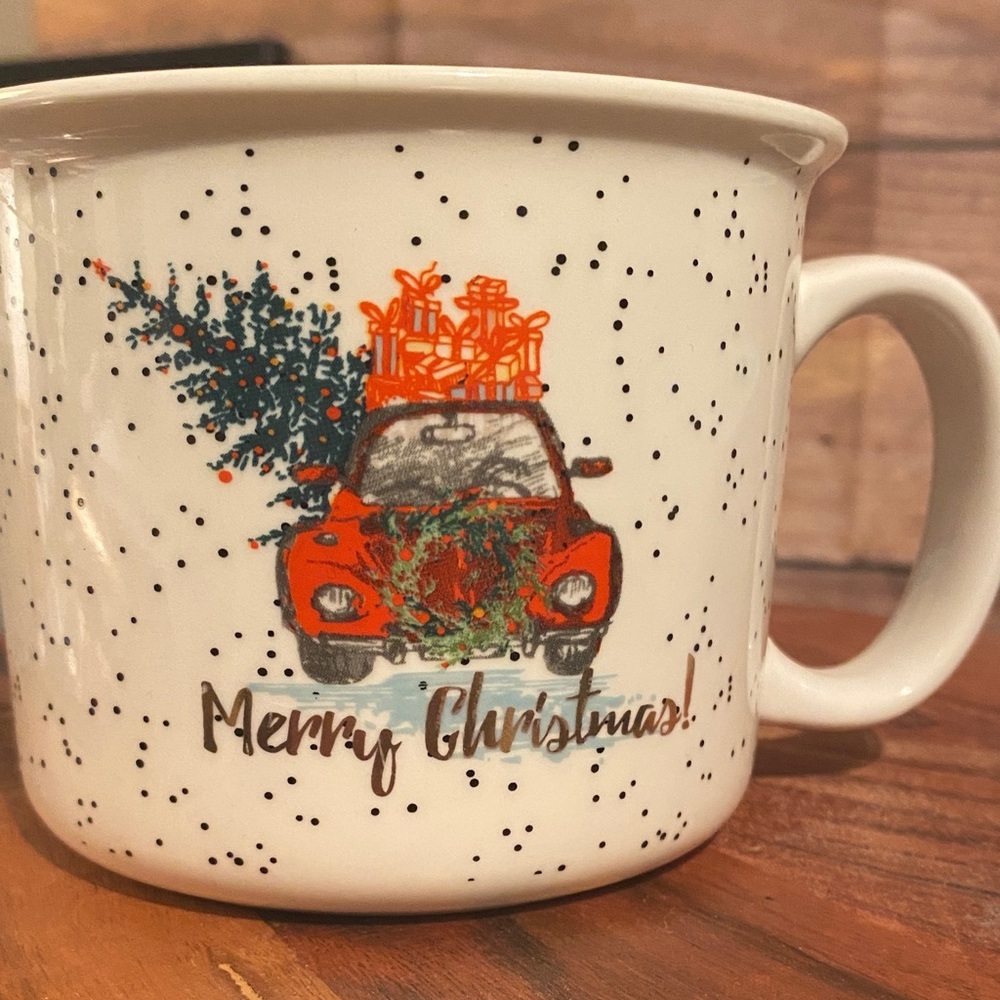 HOLLY & JOY Festive Merry Christmas Mug.